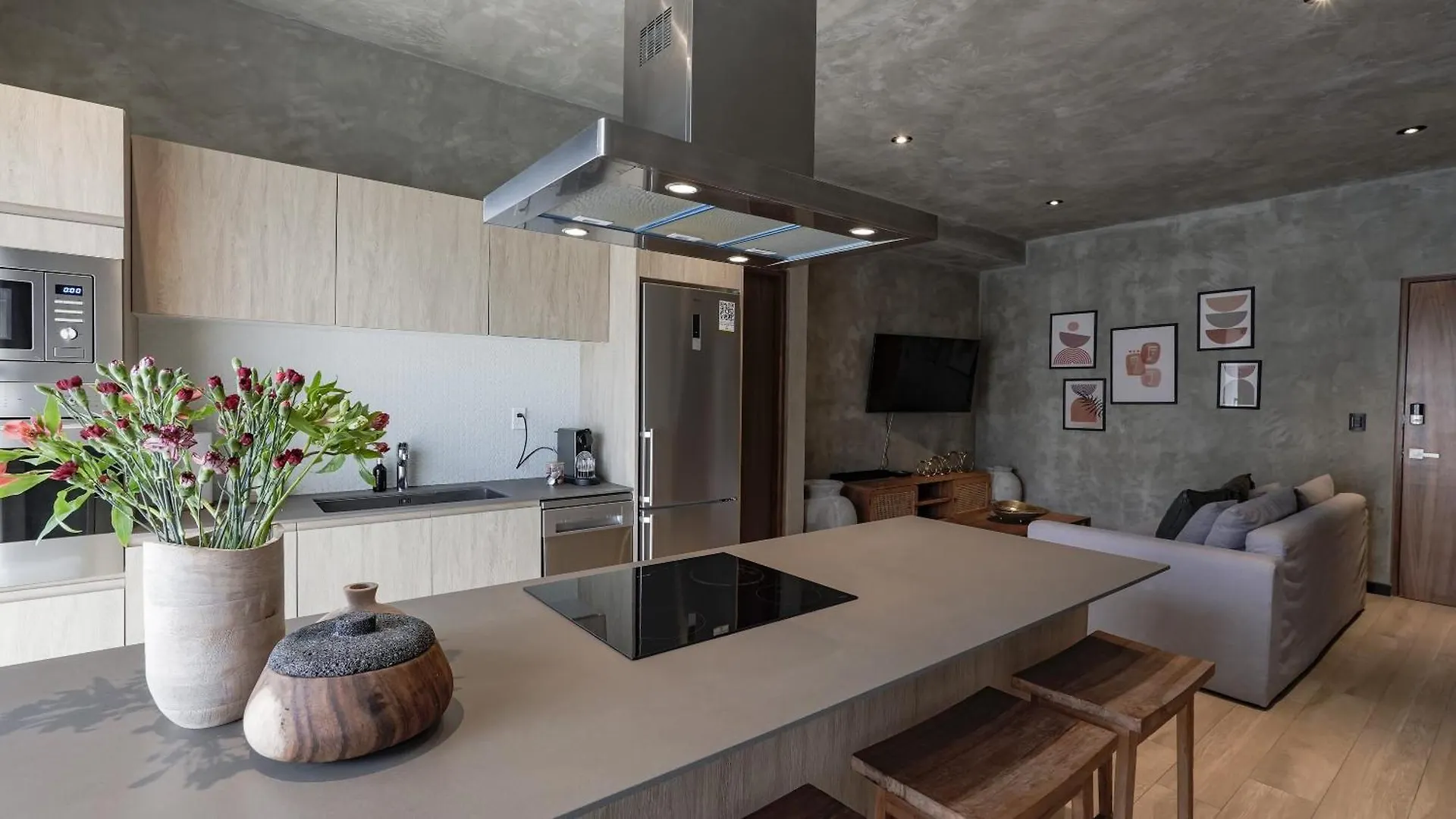 Contemporary Condo Central & Well-Located Tulum Apartment
