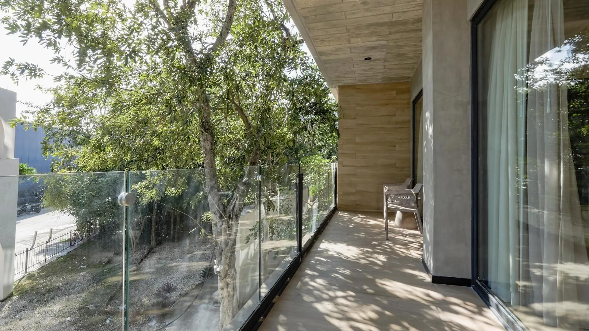 Contemporary Condo Central & Well-Located Tulum