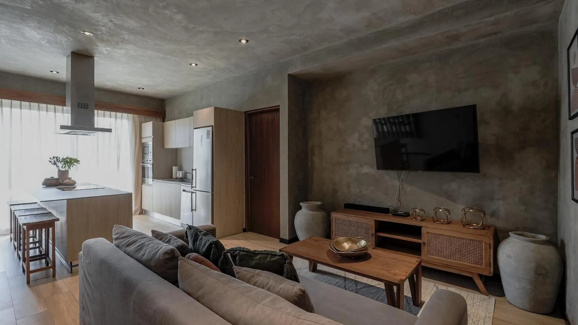 Contemporary Condo Central & Well-Located Tulum Apartment